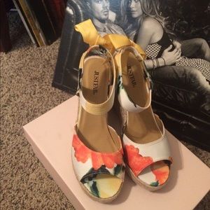 Just fab size 6.5 sandal wedges